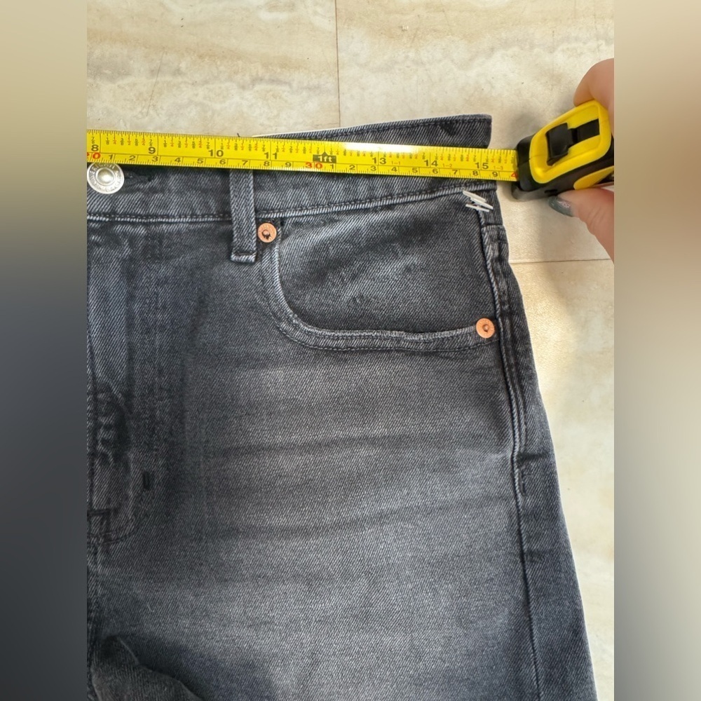 NWT AMERICAN EAGLE OUTFITTERS Women's High Rise Black Denim Shorts (US 8) - Picture 6 of 7